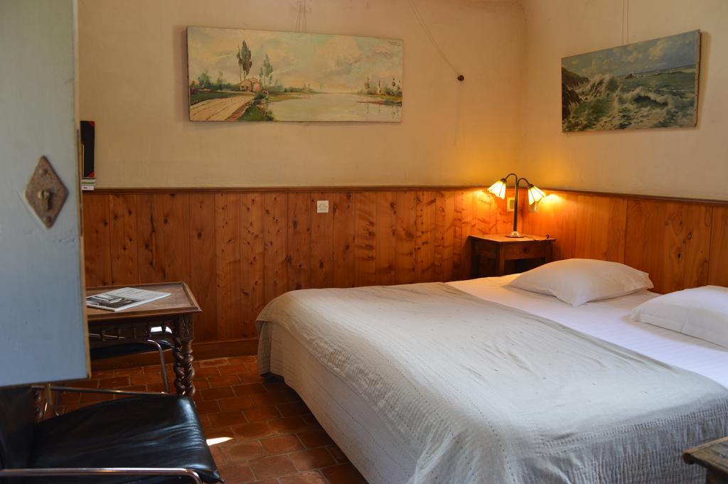 La Grange De Coatelan Hotel Plougonven Exterior photo