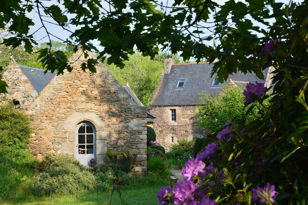 La Grange De Coatelan Hotel Plougonven Exterior photo